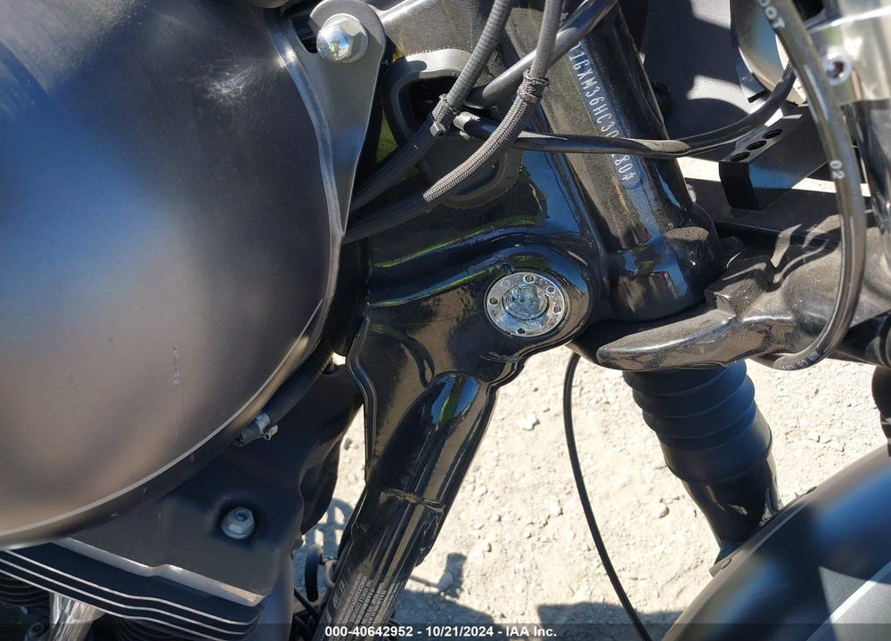 2017 HARLEY-DAVIDSON FXDB DYNA STREET BOB VIN: 1HD1GXM36HC300180