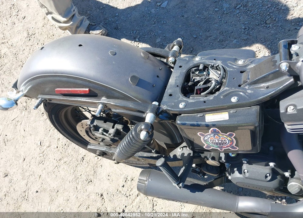2017 HARLEY-DAVIDSON FXDB DYNA STREET BOB VIN: 1HD1GXM36HC300180