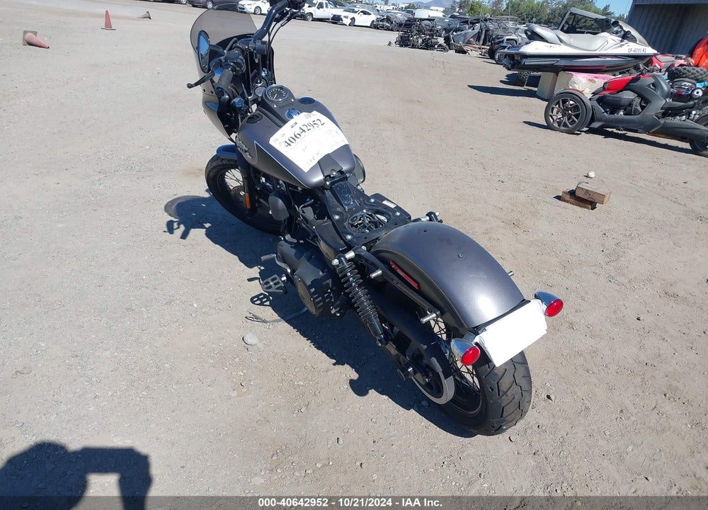 2017 HARLEY-DAVIDSON FXDB DYNA STREET BOB VIN: 1HD1GXM36HC300180