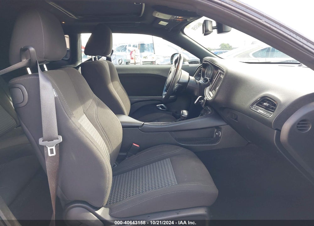 2020 DODGE CHALLENGER SXT VIN: 2C3CDZAG8LH206284