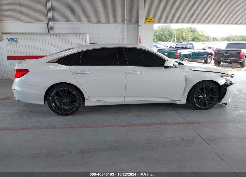 2018 HONDA ACCORD VIN: 1HGCV1F39JA063116