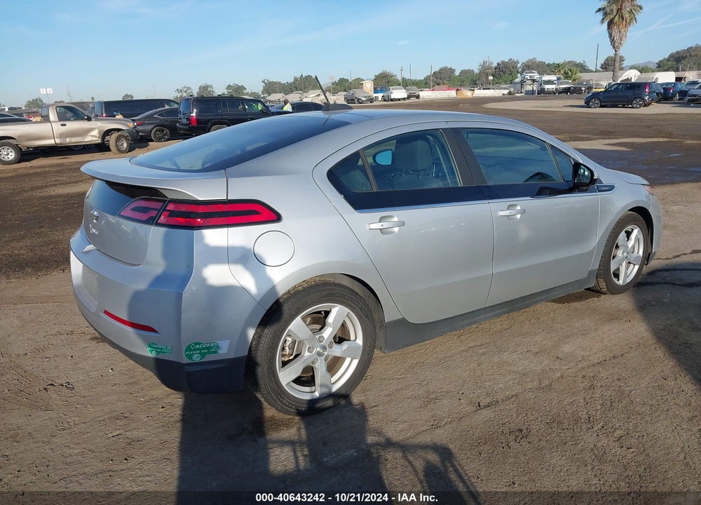 2015 CHEVROLET VOLT VIN: 1G1RC6E43FU112850