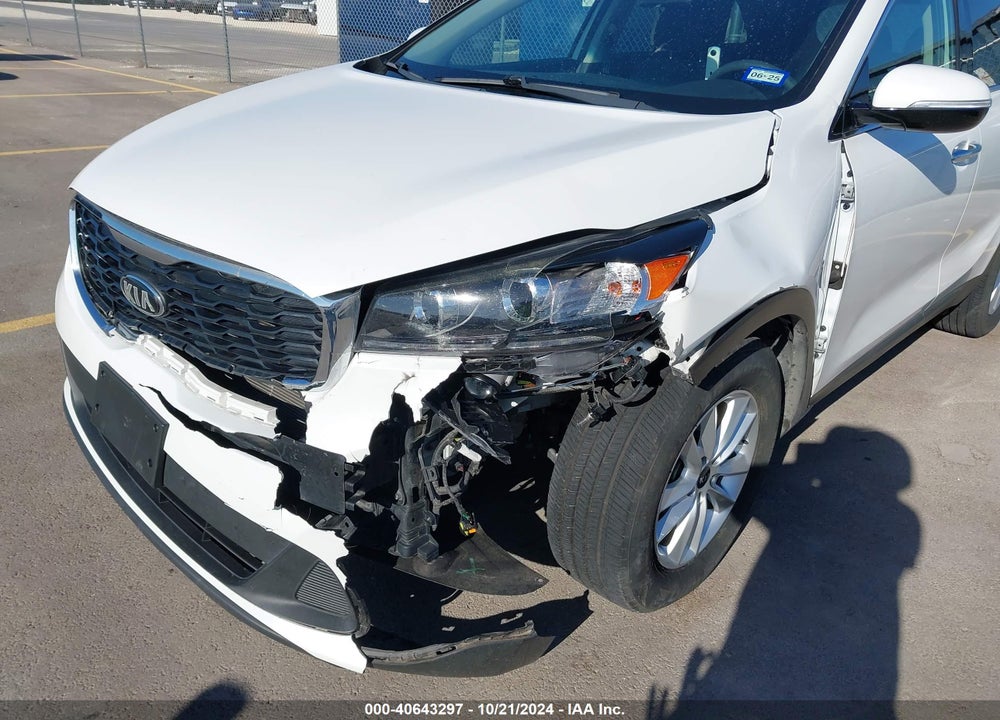 2019 KIA SORENTO 3.3L LX VIN: 5XYPG4A50KG485555
