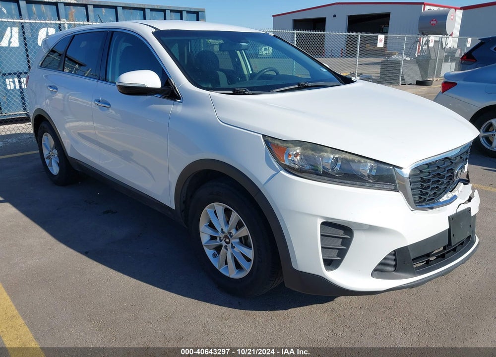 2019 KIA SORENTO 3.3L LX VIN: 5XYPG4A50KG485555