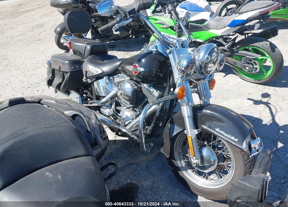 2017 HARLEY-DAVIDSON FLSTC HERITAGE SOFTAIL CLASSIC VIN: 1HD1BWV15HB028331