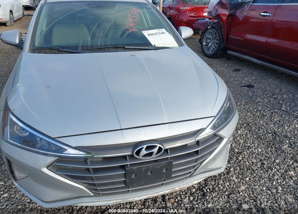 2019 HYUNDAI ELANTRA SE VIN: 5NPD74LFXKH493082