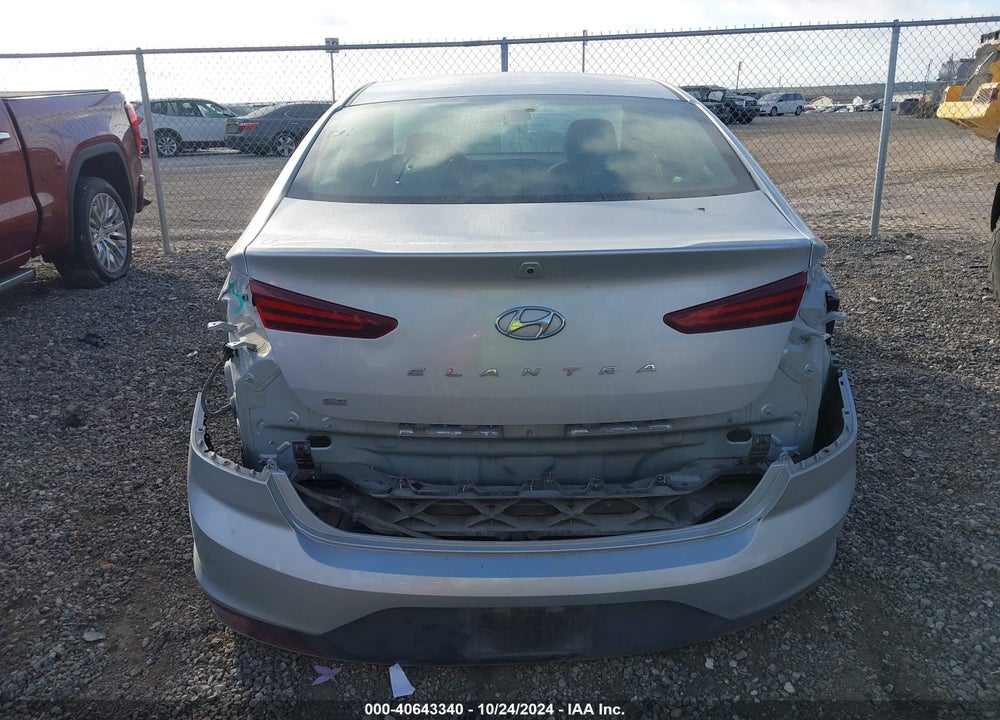 2019 HYUNDAI ELANTRA SE VIN: 5NPD74LFXKH493082