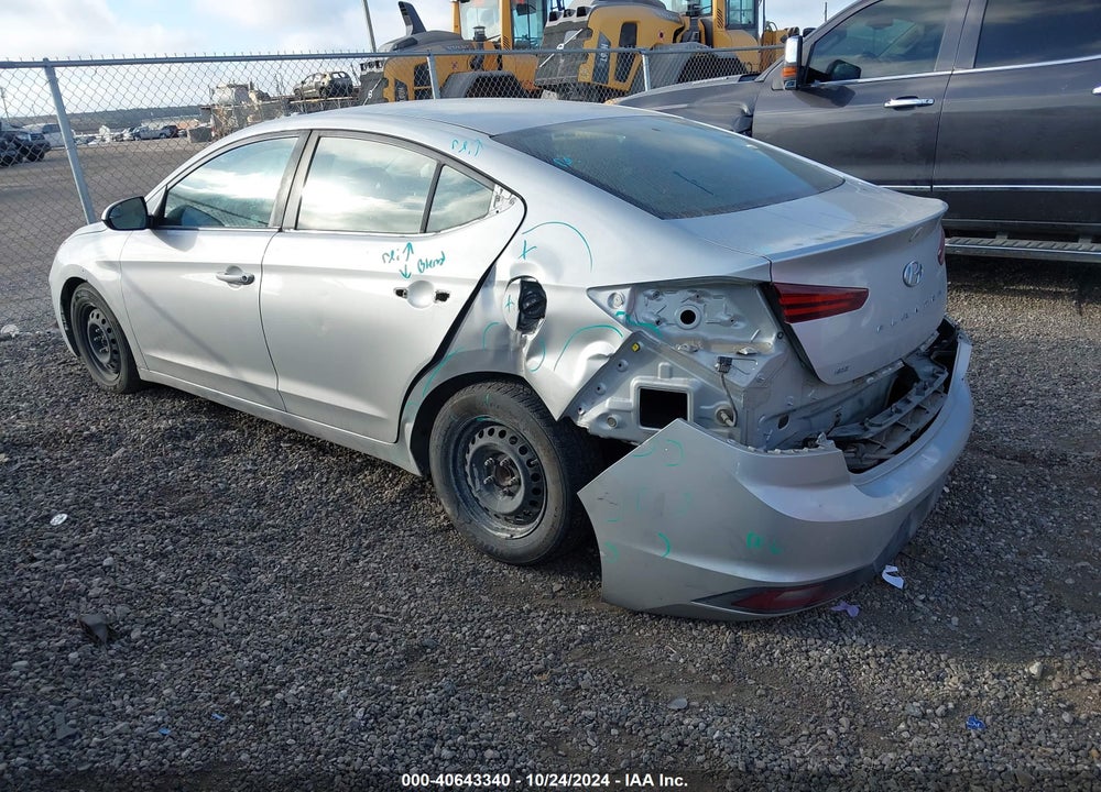 2019 HYUNDAI ELANTRA SE VIN: 5NPD74LFXKH493082