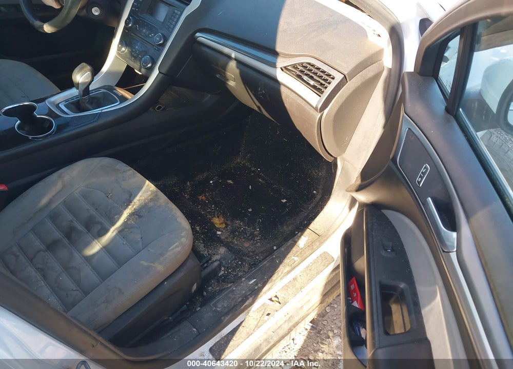 2014 FORD FUSION S VIN: 1FA6P0G7XE5383390