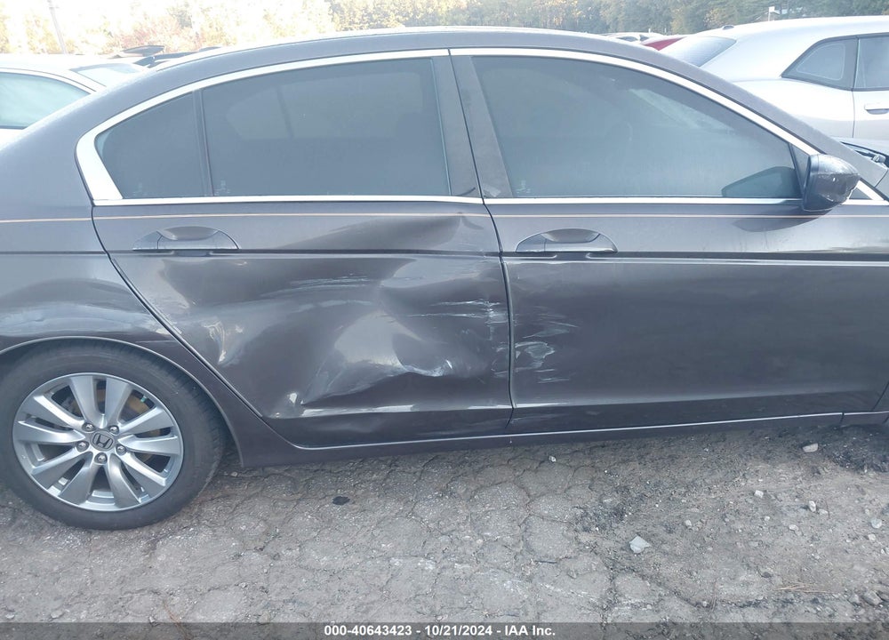 2011 HONDA ACCORD 2.4 EX-L VIN: 1HGCP2F81BA023156