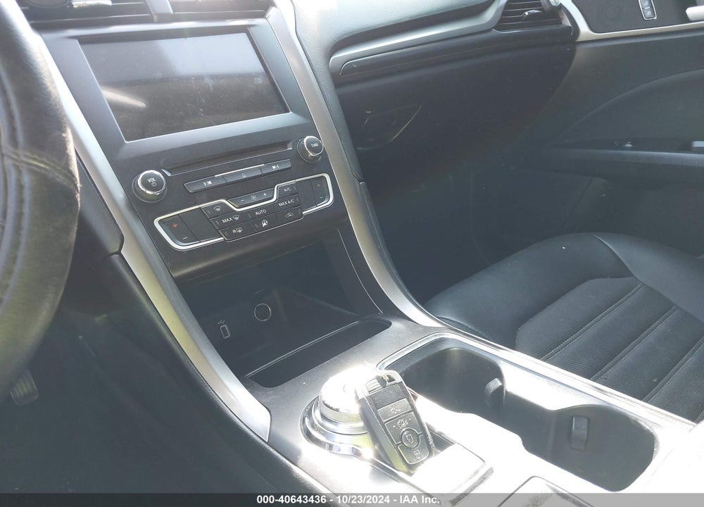 2017 FORD FUSION SE VIN: 3FA6P0HDXHR257598