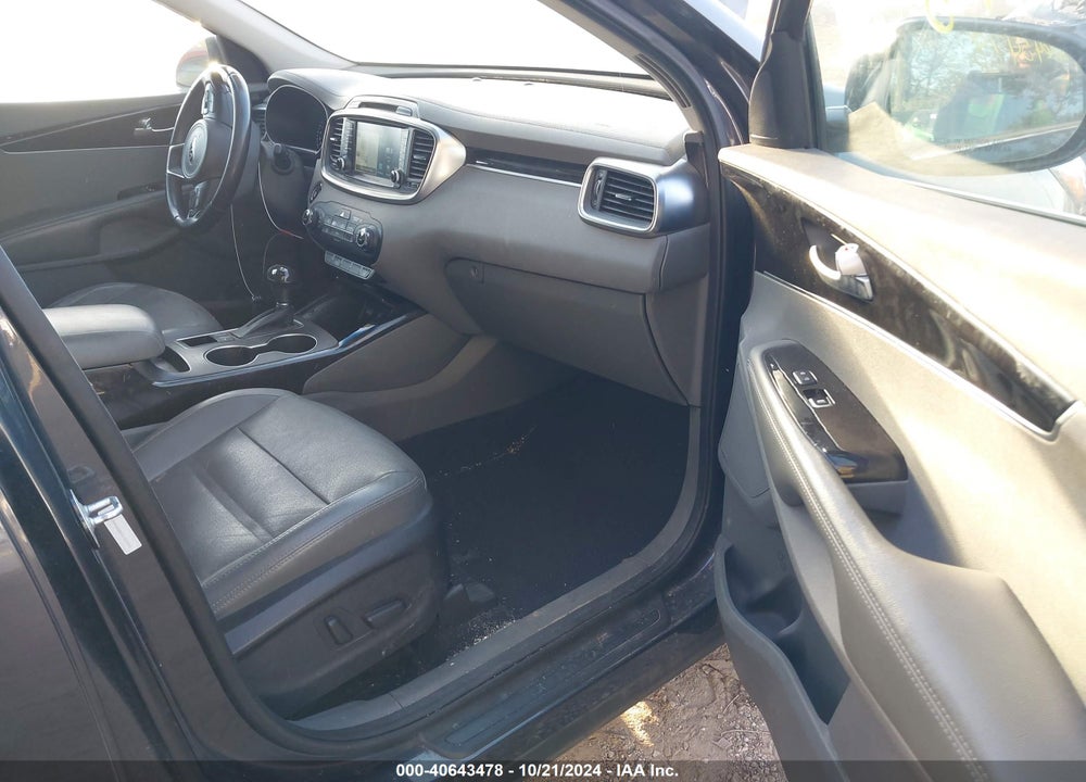 2016 KIA SORENTO 3.3L EX VIN: 5XYPH4A58GG182480