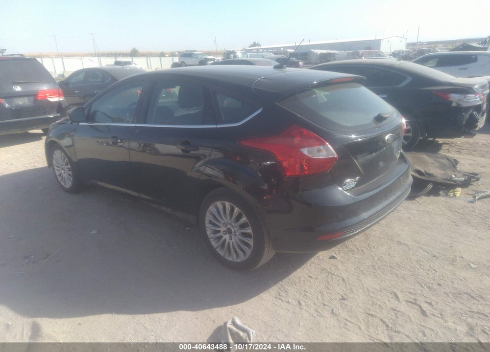 2012 FORD FOCUS TITANIUM VIN: 1FAHP3N20CL365989