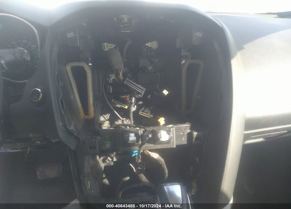 2012 FORD FOCUS TITANIUM VIN: 1FAHP3N20CL365989