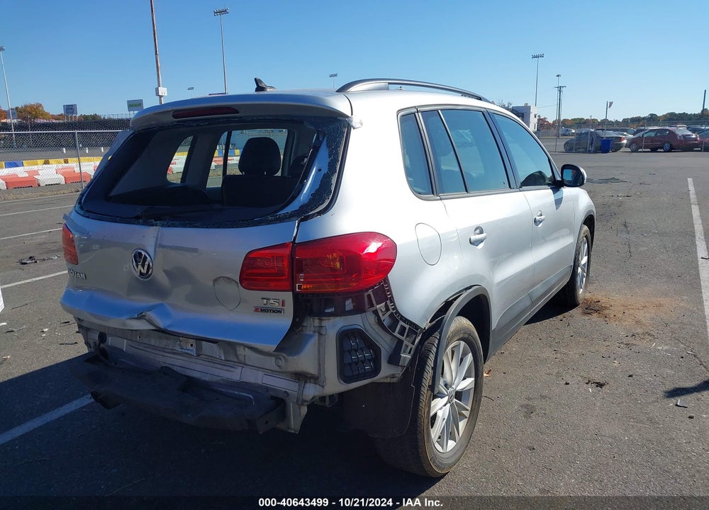 2017 VOLKSWAGEN TIGUAN 2.0T/2.0T S VIN: WVGBV7AX9HK045514