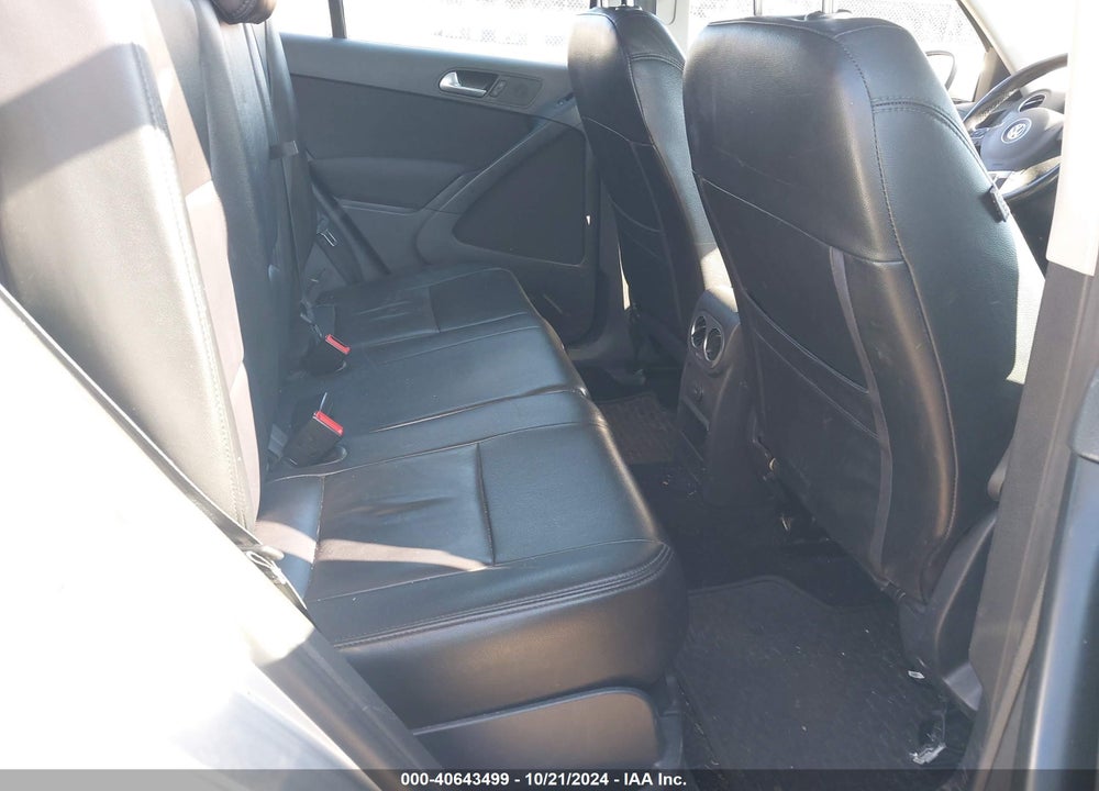 2017 VOLKSWAGEN TIGUAN 2.0T/2.0T S VIN: WVGBV7AX9HK045514