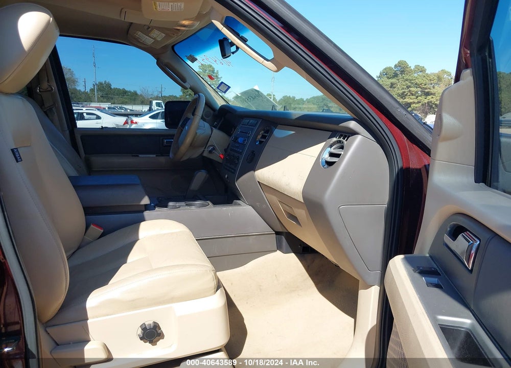 2010 FORD EXPEDITION XLT VIN: 1FMJU1F52AEB47504
