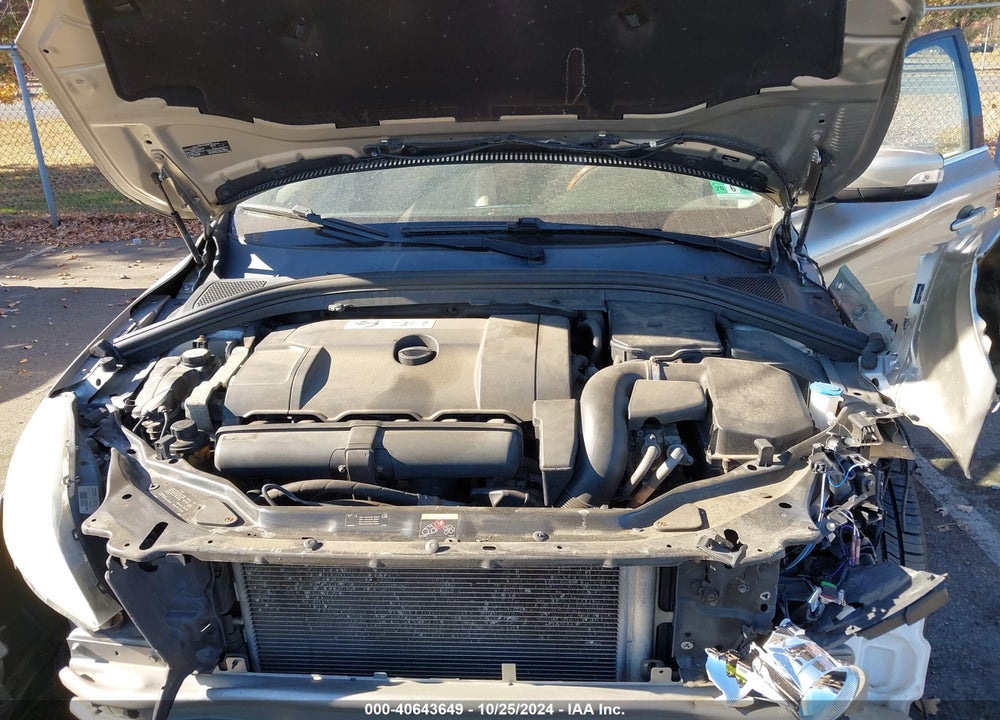 2012 VOLVO XC60 VIN: YV4940DZ4C2305513
