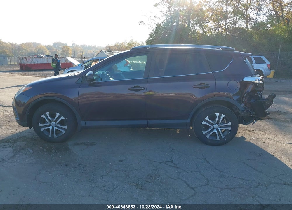 2017 TOYOTA RAV4 VIN: 2T3BFREV6HW553887
