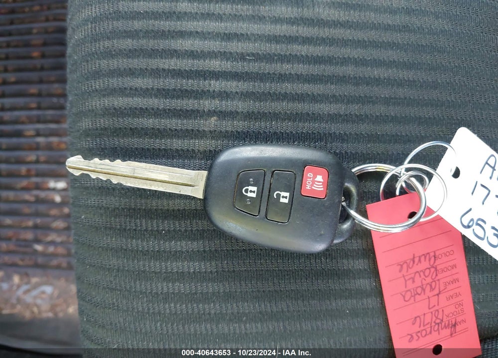 2017 TOYOTA RAV4 VIN: 2T3BFREV6HW553887