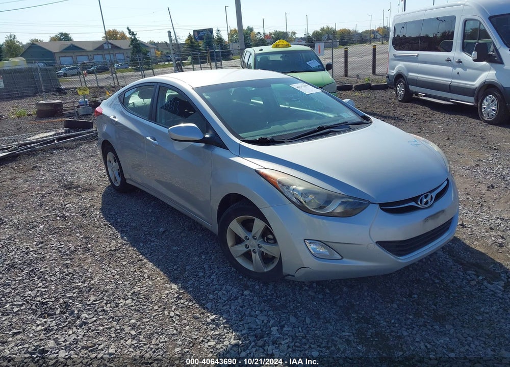 2013 HYUNDAI ELANTRA GLS VIN: KMHDH4AE5DU795567