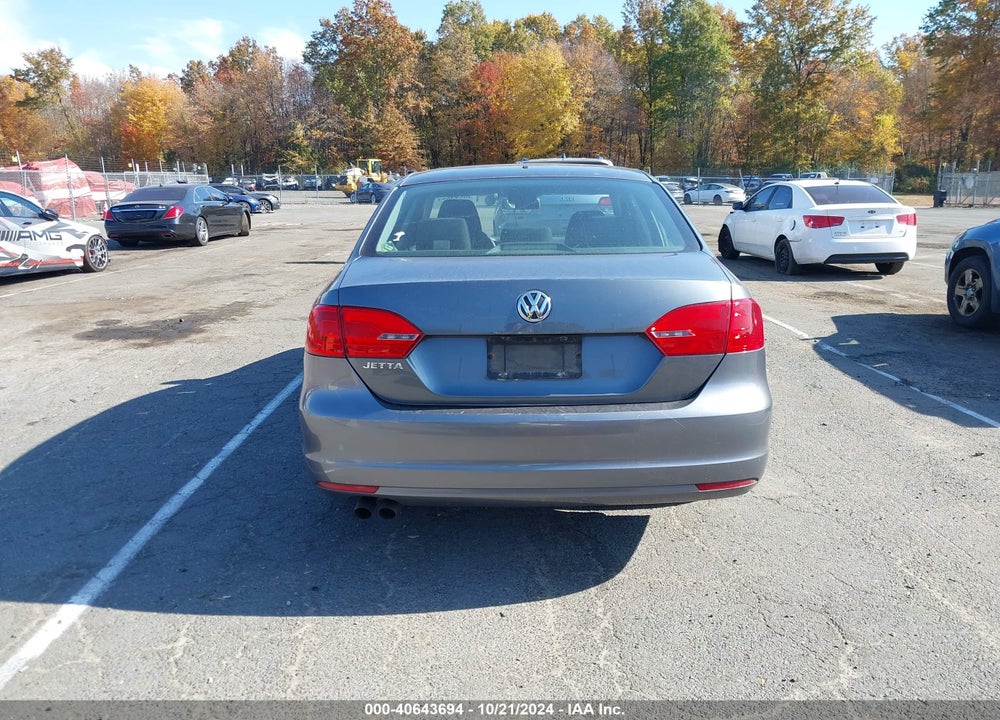 2014 VOLKSWAGEN JETTA 2.0L S VIN: 3VW1K7AJ3EM372920