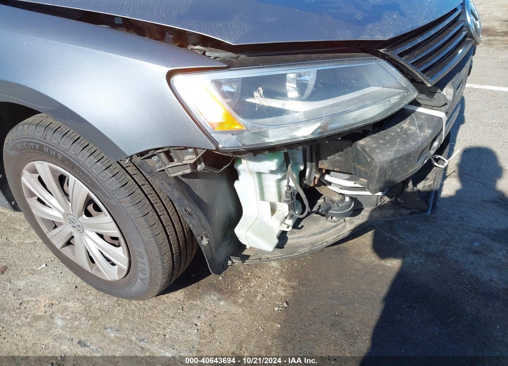 2014 VOLKSWAGEN JETTA 2.0L S VIN: 3VW1K7AJ3EM372920