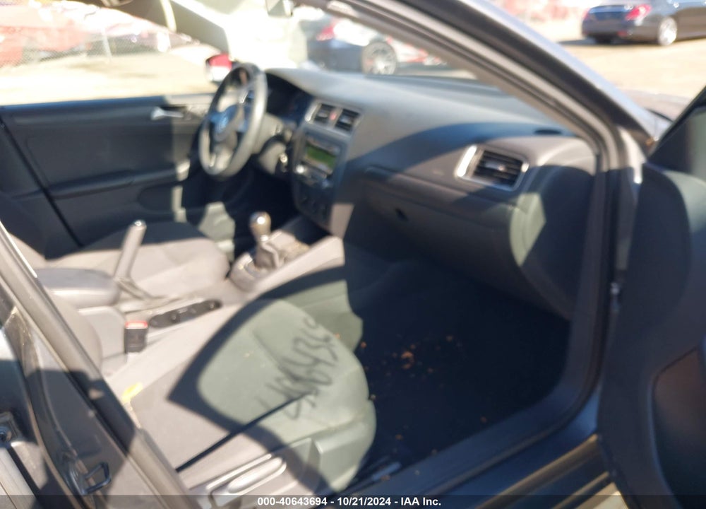 2014 VOLKSWAGEN JETTA 2.0L S VIN: 3VW1K7AJ3EM372920