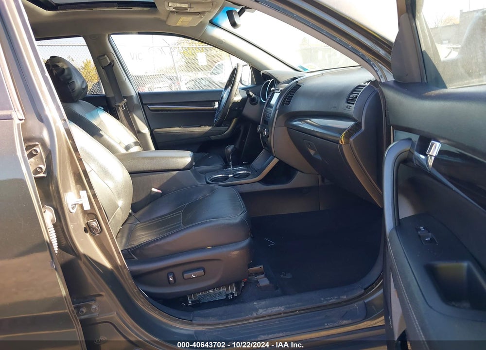 2012 KIA SORENTO EX V6 VIN: 5XYKUDA20CG301189