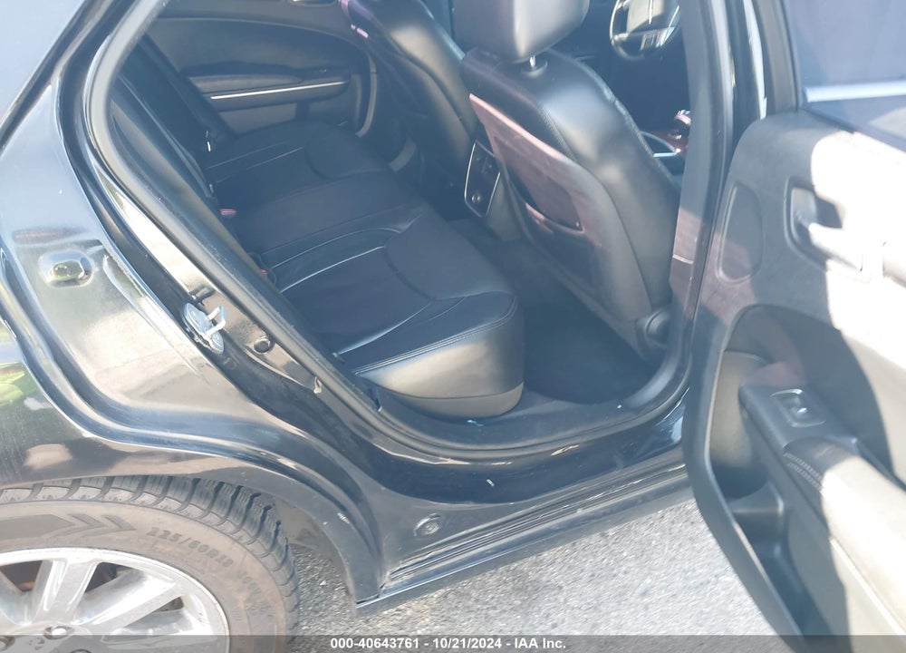 2013 CHRYSLER 300 VIN: 2C3CCAAG7DH658877