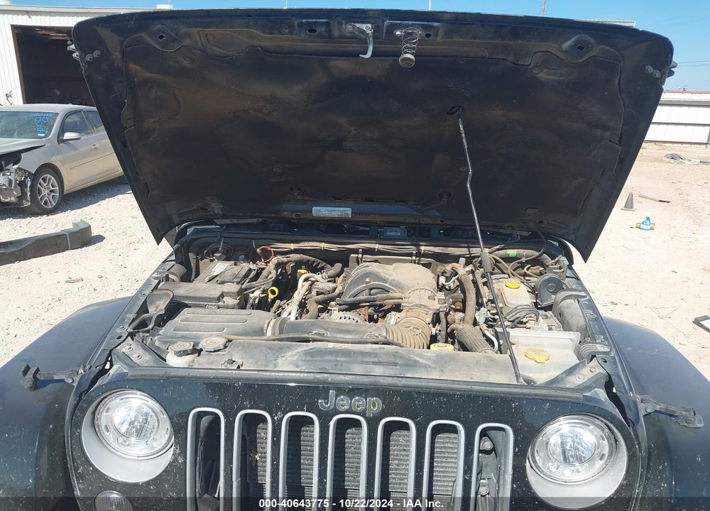 2017 JEEP WRANGLER UNLIMITED SAHARA 4X4 VIN: 1C4BJWEG9HL669182