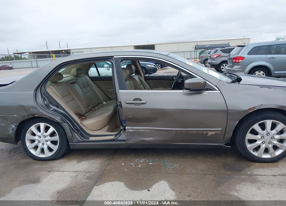 2006 HONDA ACCORD 3.0 EX VIN: 1HGCM66506A075325