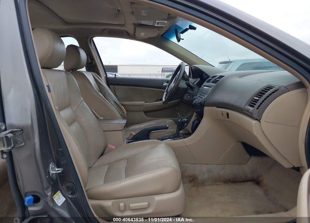 2006 HONDA ACCORD 3.0 EX VIN: 1HGCM66506A075325