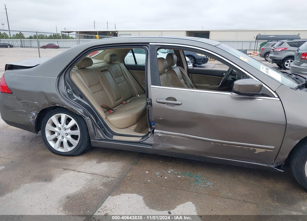 2006 HONDA ACCORD 3.0 EX VIN: 1HGCM66506A075325