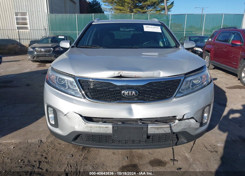 2015 KIA SORENTO LX VIN: 5XYKT4A69FG617832