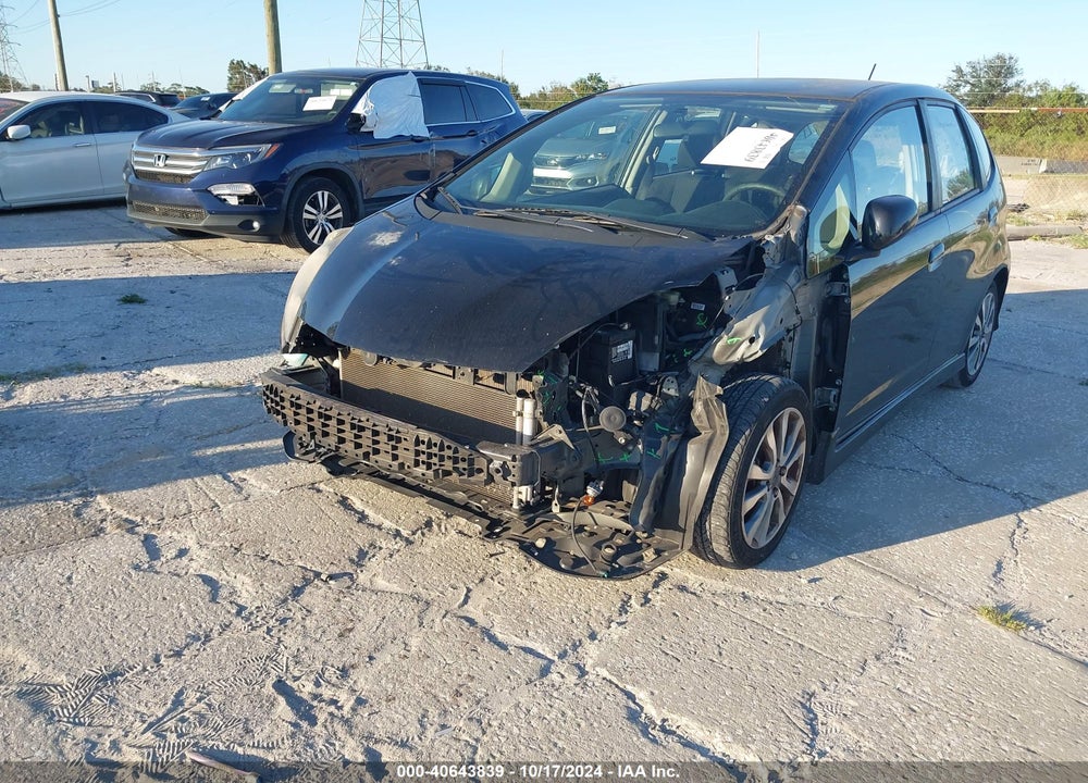 2013 HONDA FIT SPORT VIN: JHMGE8H55DC031567