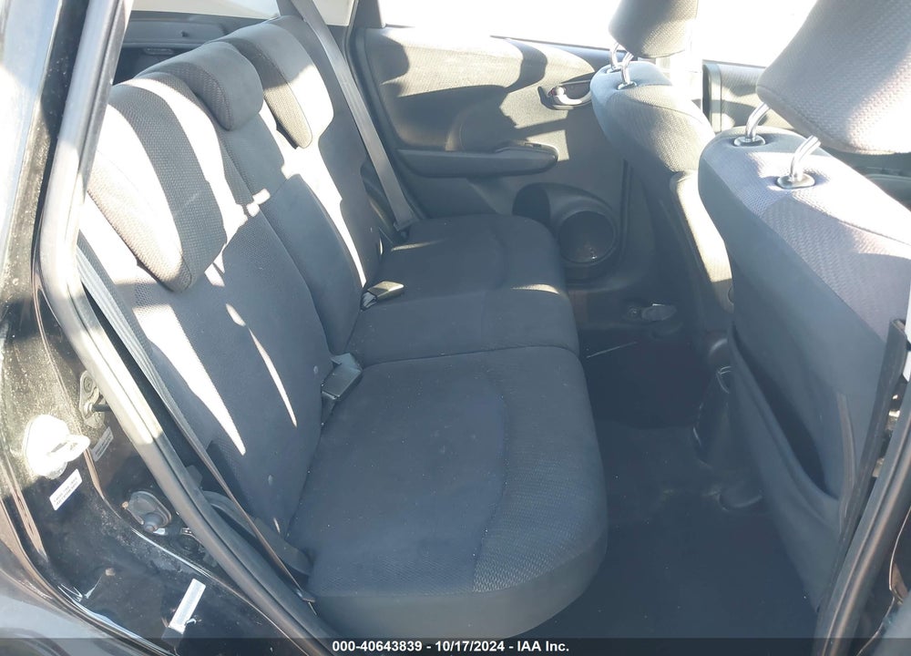 2013 HONDA FIT SPORT VIN: JHMGE8H55DC031567