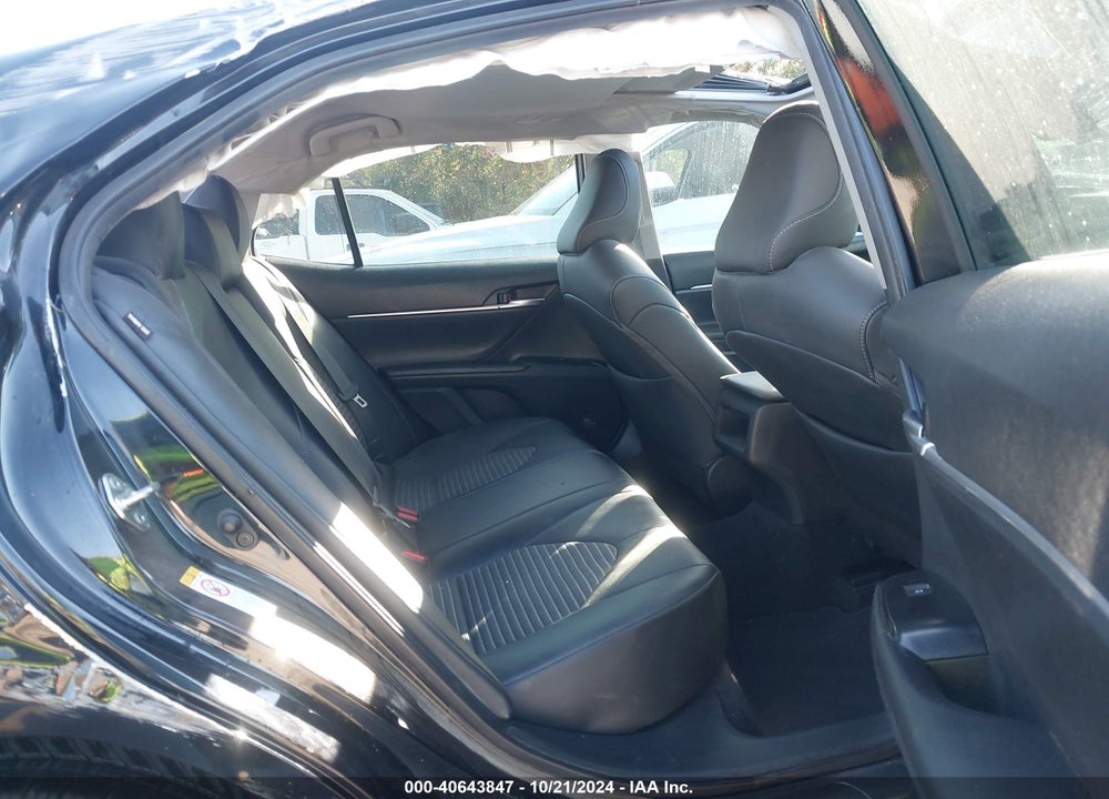 2019 TOYOTA CAMRY SE VIN: 4T1B11HK2KU182258