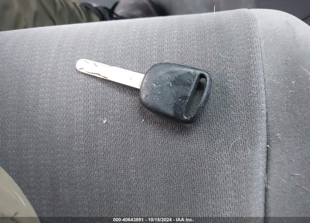 2004 HONDA ACCORD VIN: 1HGCM561X4A096221
