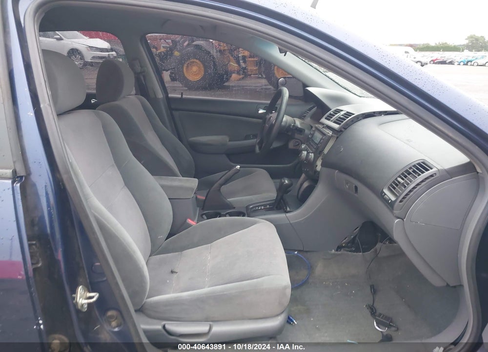 2004 HONDA ACCORD VIN: 1HGCM561X4A096221