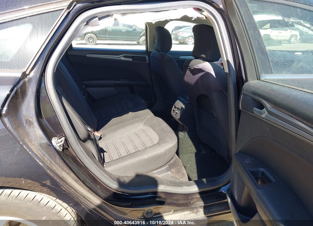 2019 FORD FUSION SE VIN: 3FA6P0HD8KR279879
