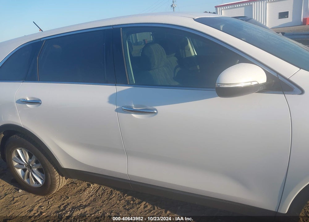 2020 KIA SORENTO 3.3L LX VIN: 5XYPG4A53LG624692