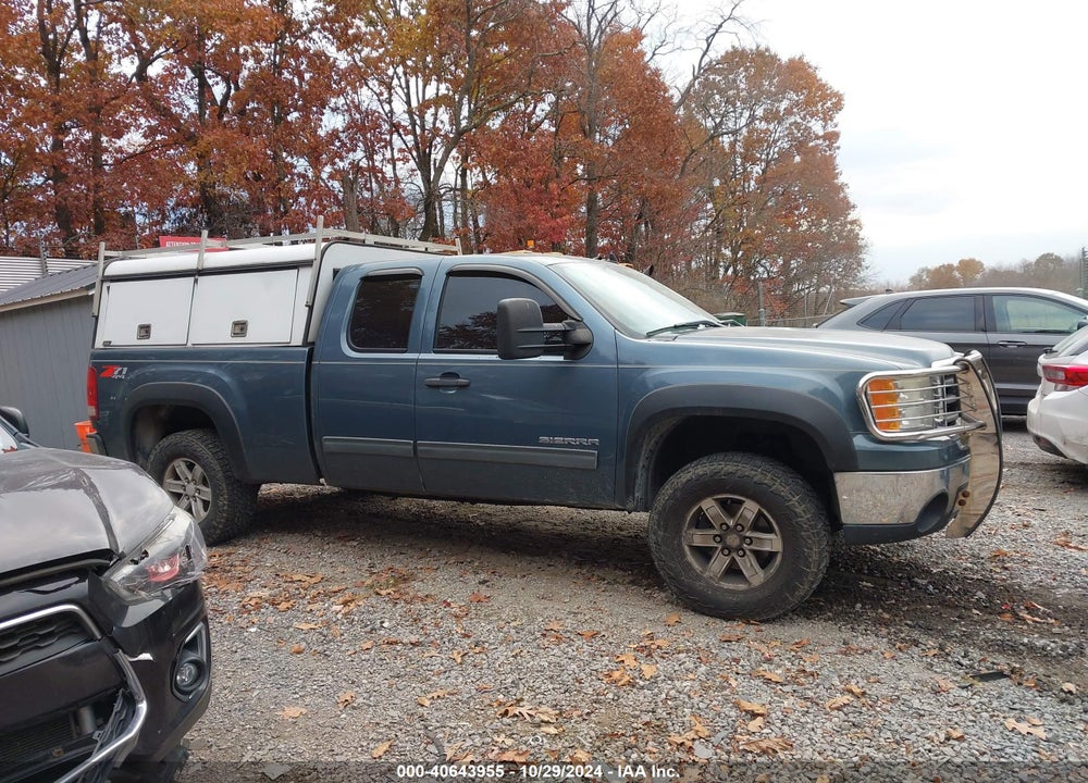 2011 GMC SIERRA 1500 SLE VIN: 1GTR2VE38BZ196317