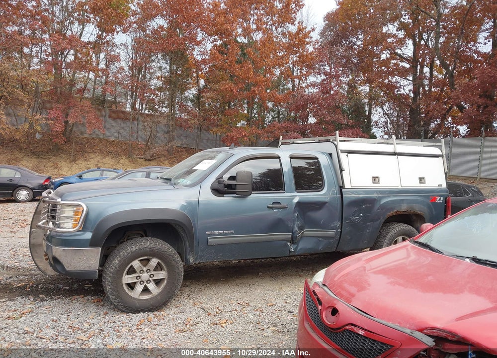 2011 GMC SIERRA 1500 SLE VIN: 1GTR2VE38BZ196317