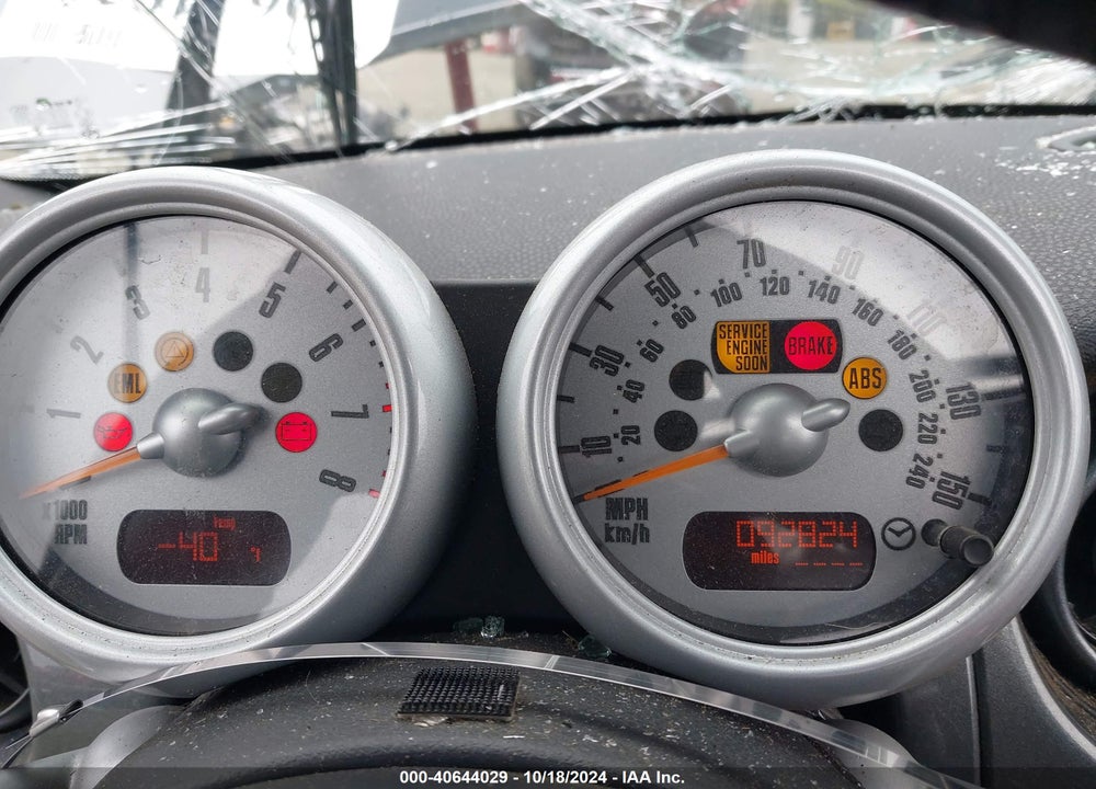 2005 MINI COOPER S VIN: WMWRE33585TL11177