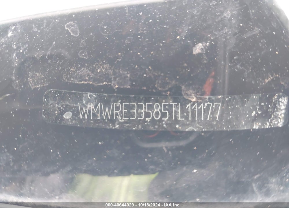 2005 MINI COOPER S VIN: WMWRE33585TL11177