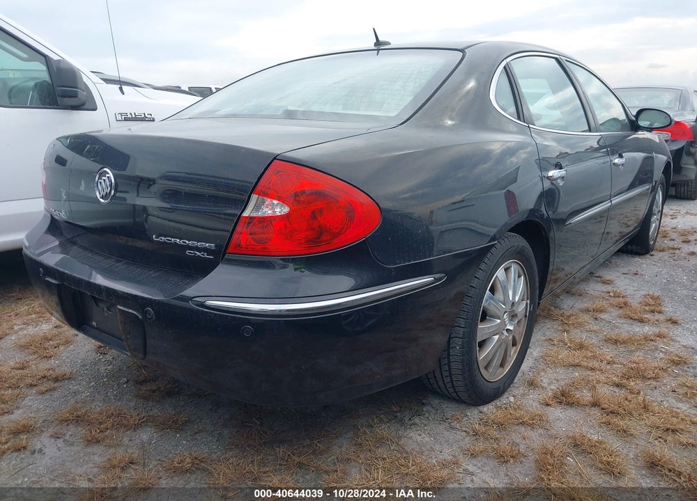 2008 BUICK LACROSSE VIN: 2G4WD582781178081