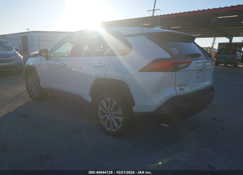 2022 TOYOTA RAV4 XLE PREMIUM VIN: 2T3C1RFV7NW211104