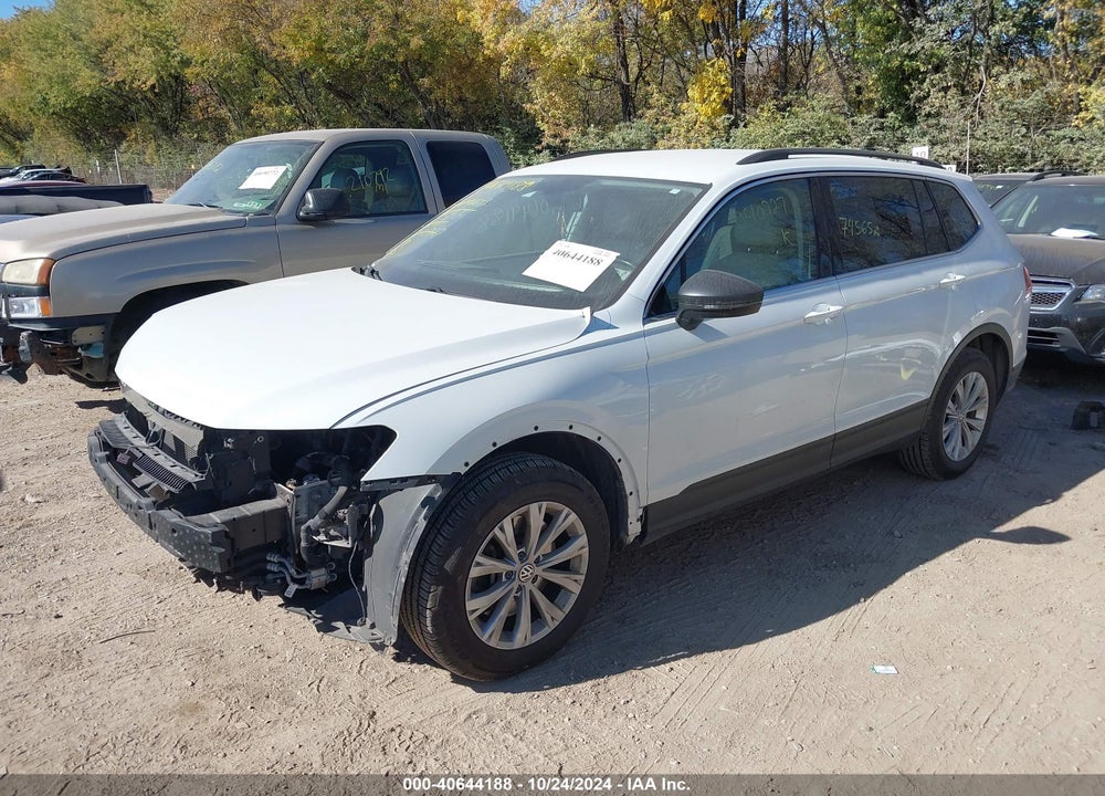 2019 VOLKSWAGEN TIGUAN 2.0T SE/2.0T SEL/2.0T SEL R-LINE/2.0T SEL R-LINE BLACK VIN: 3VV2B7AX3KM040727