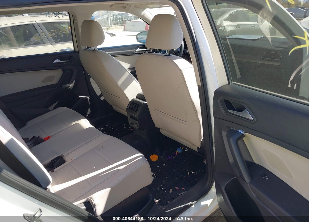 2019 VOLKSWAGEN TIGUAN 2.0T SE/2.0T SEL/2.0T SEL R-LINE/2.0T SEL R-LINE BLACK VIN: 3VV2B7AX3KM040727